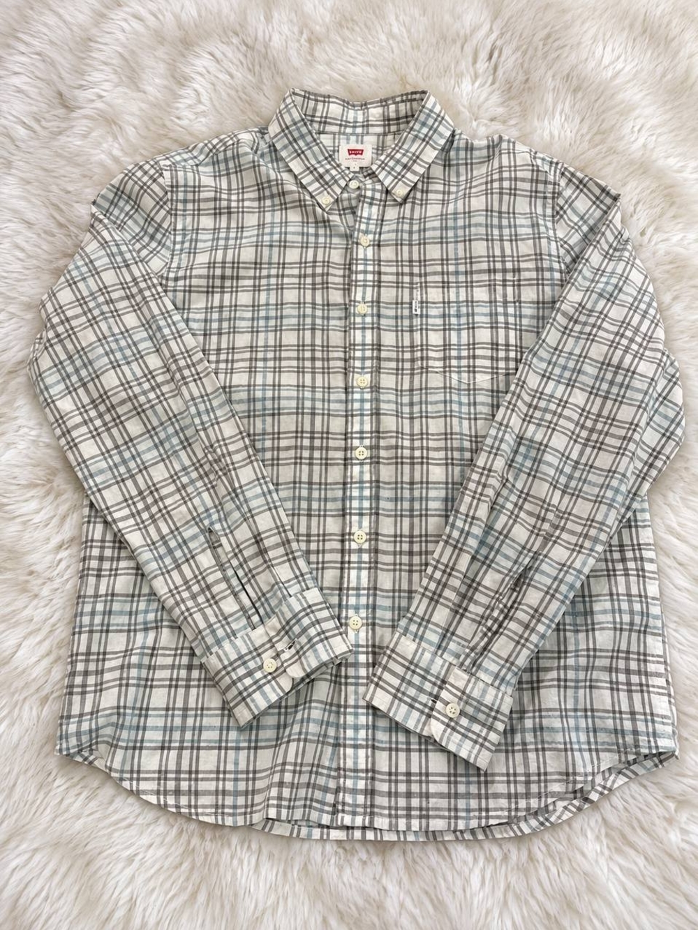Levi's Men's White, Gray & Light Blue Plaid Button-Down Shirt